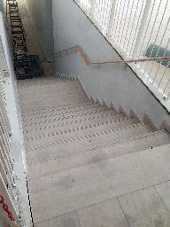 Stor Treppe med Natursten